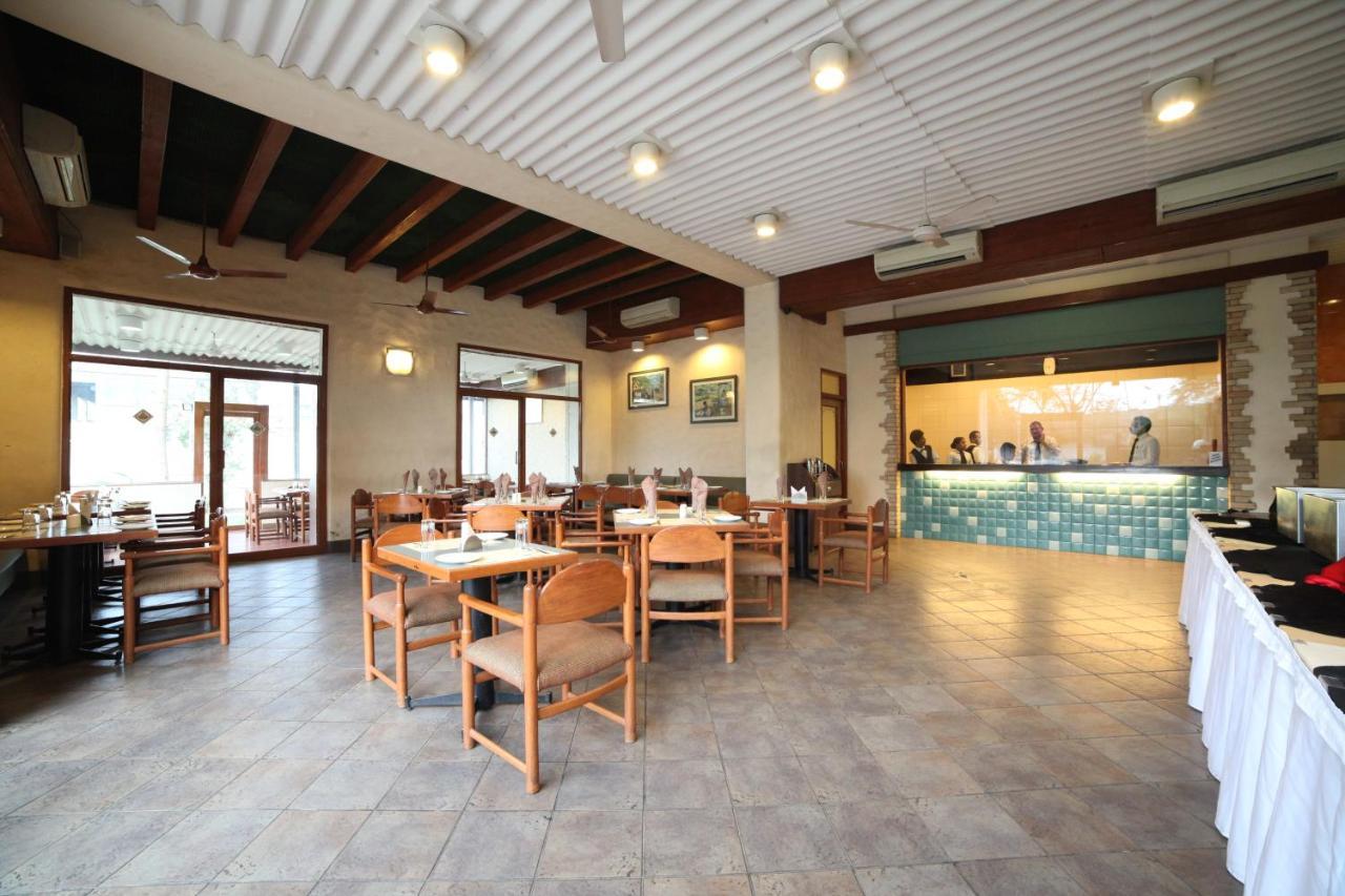 Chryso Hotels Pvt Ltd Anklesvar Esterno foto