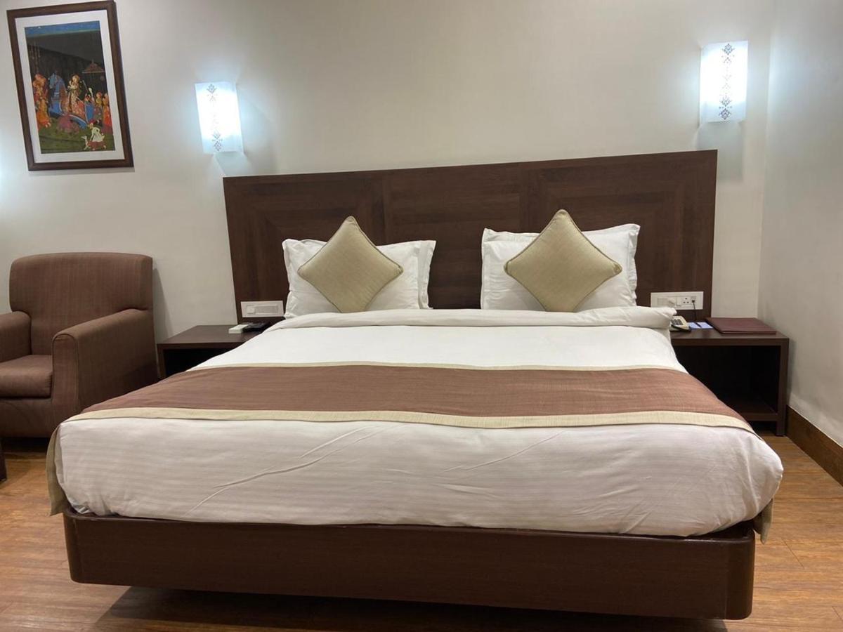 Chryso Hotels Pvt Ltd Anklesvar Esterno foto