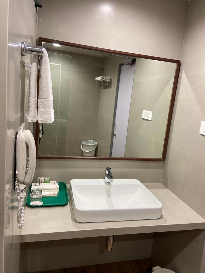 Chryso Hotels Pvt Ltd Anklesvar Esterno foto