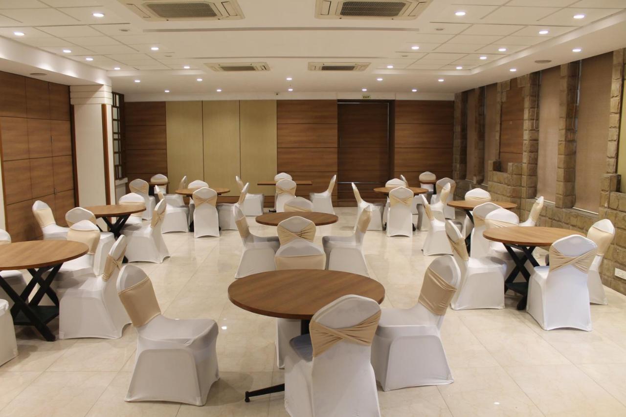 Chryso Hotels Pvt Ltd Anklesvar Esterno foto