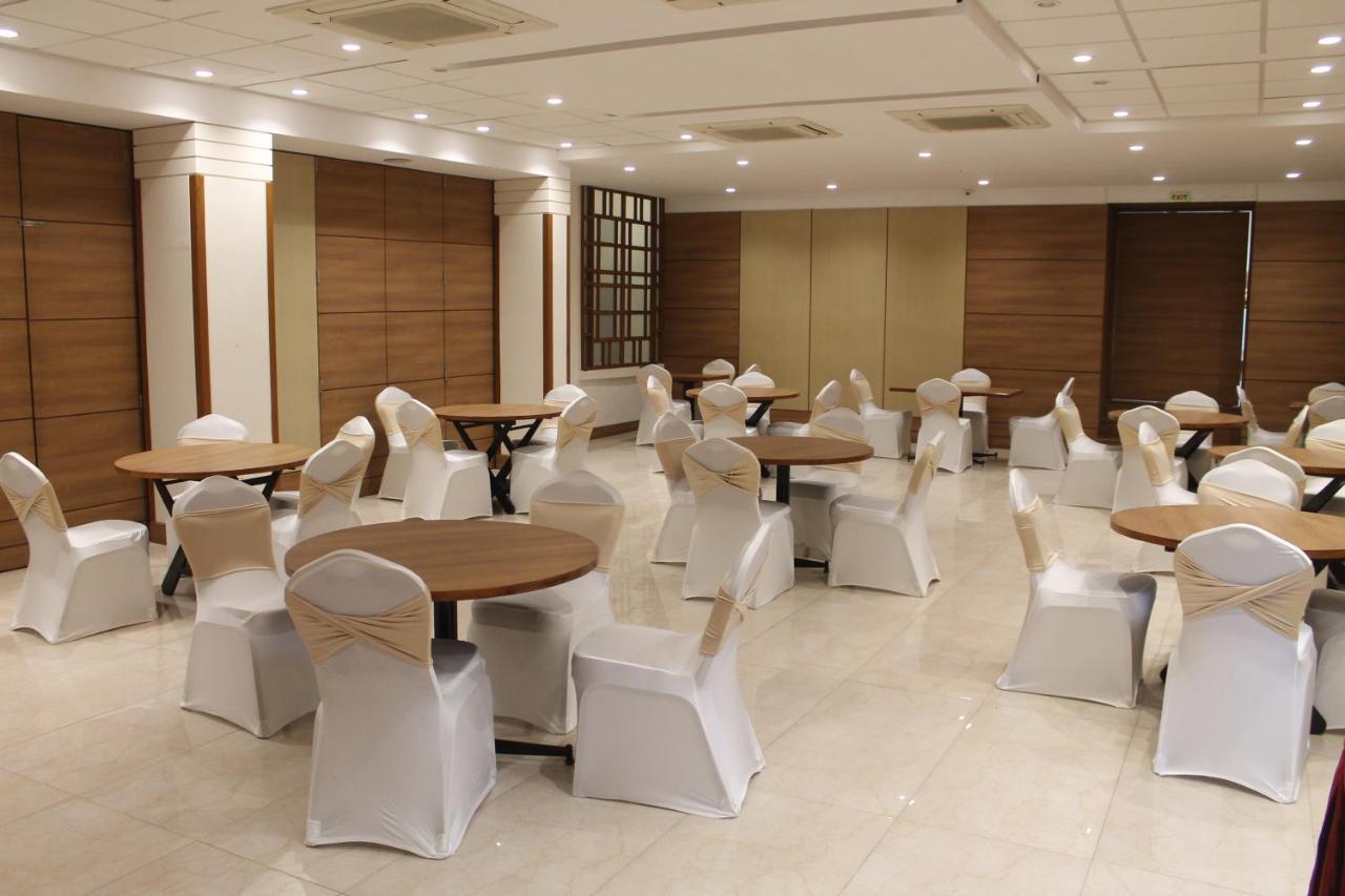Chryso Hotels Pvt Ltd Anklesvar Esterno foto