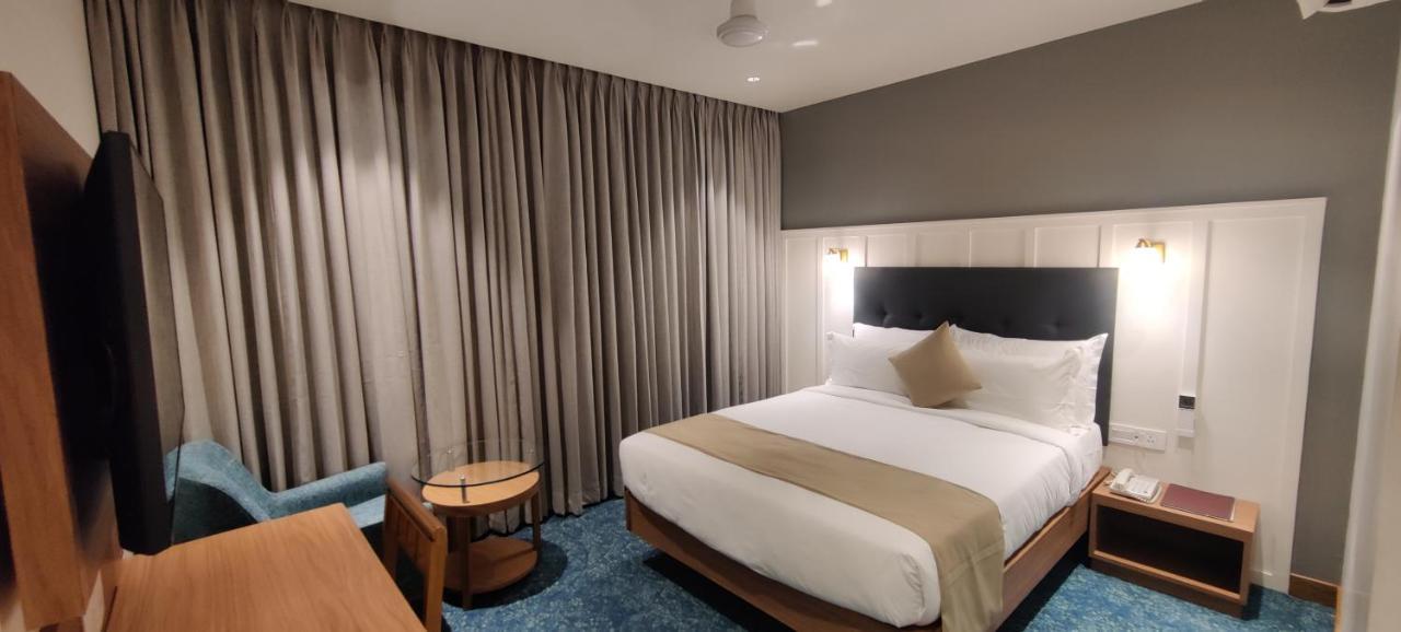 Chryso Hotels Pvt Ltd Anklesvar Esterno foto