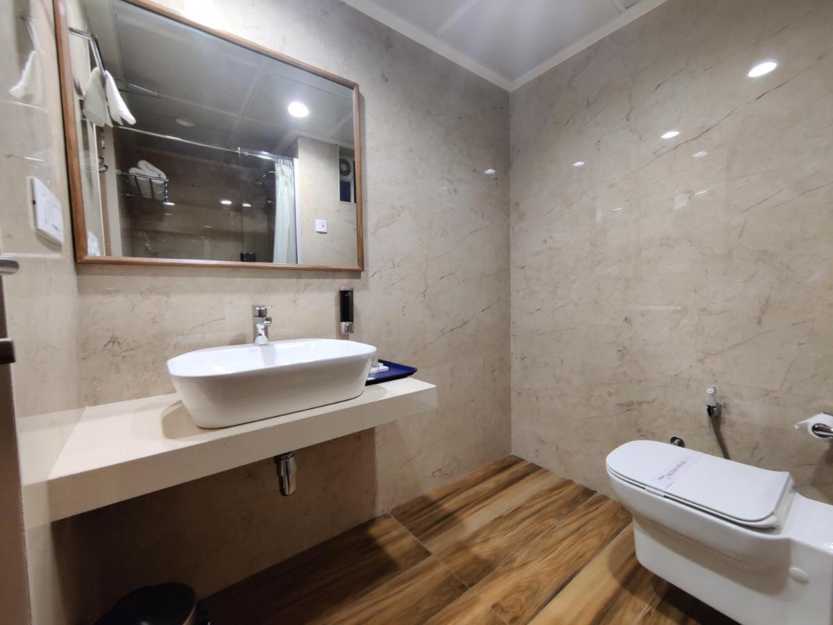 Chryso Hotels Pvt Ltd Anklesvar Esterno foto
