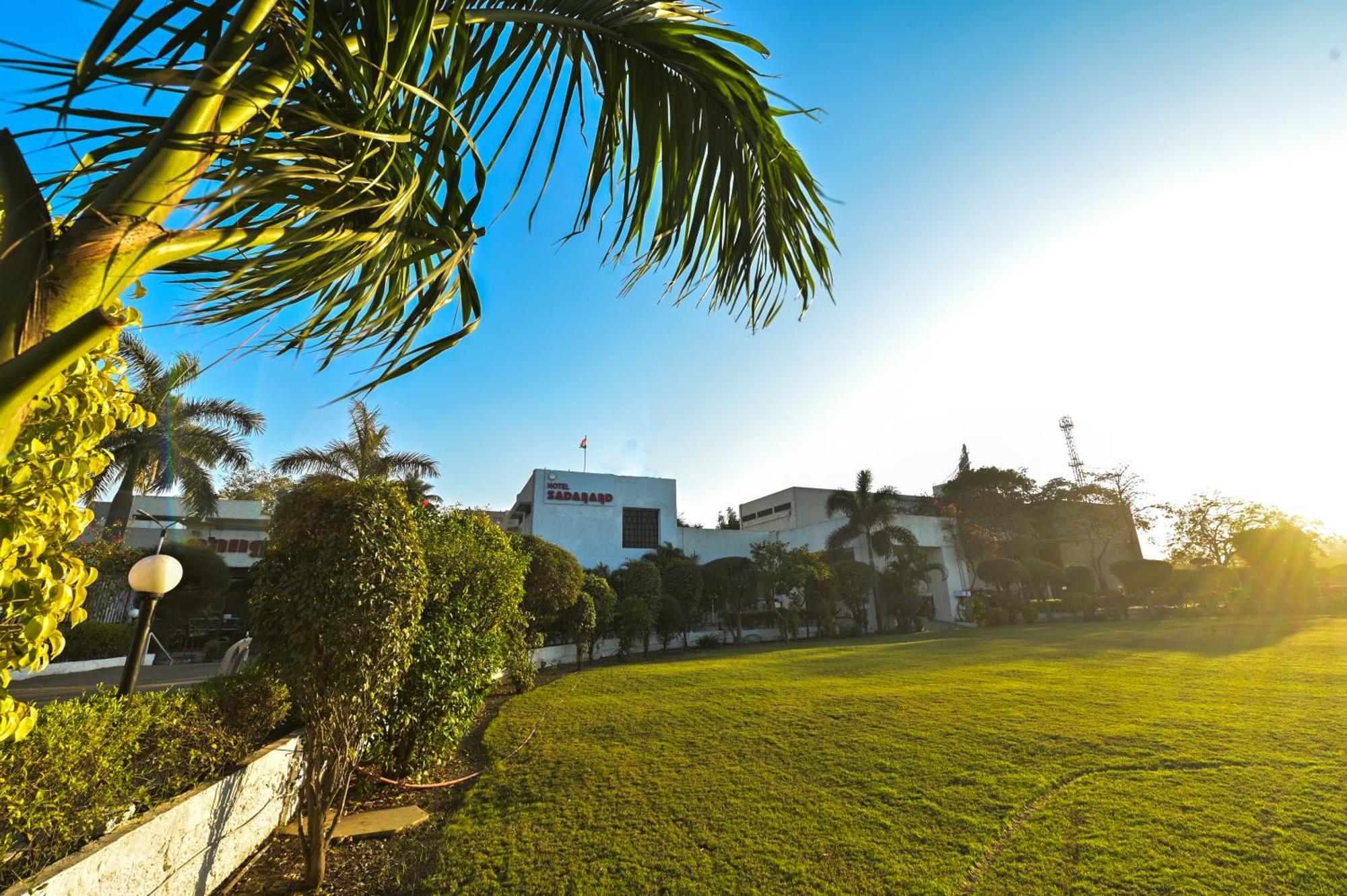 Chryso Hotels Pvt Ltd Anklesvar Esterno foto