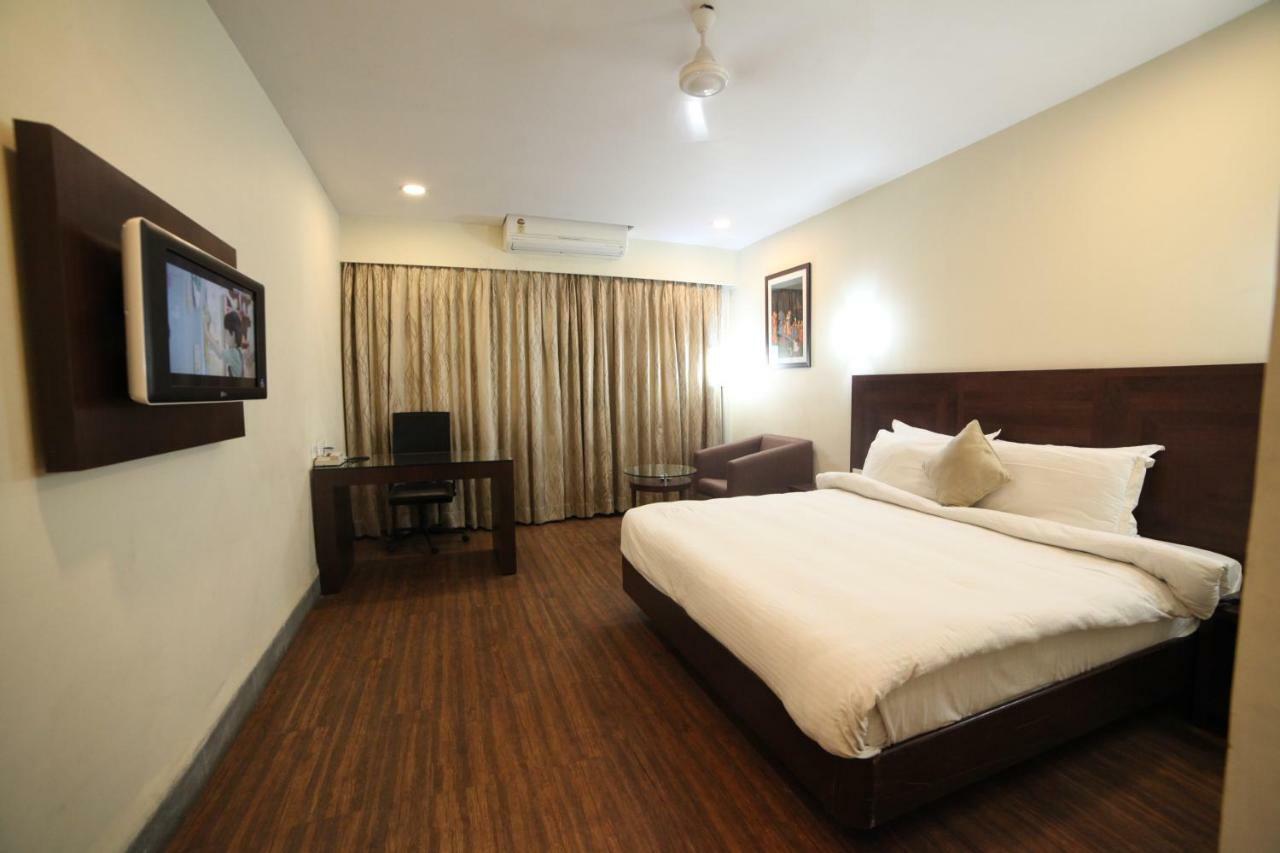 Chryso Hotels Pvt Ltd Anklesvar Esterno foto